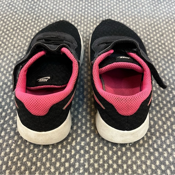 Nike Sneakers - Picture 4 of 11